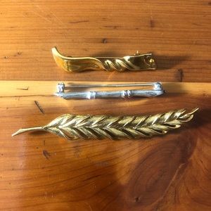 Lot of Trifari brooches